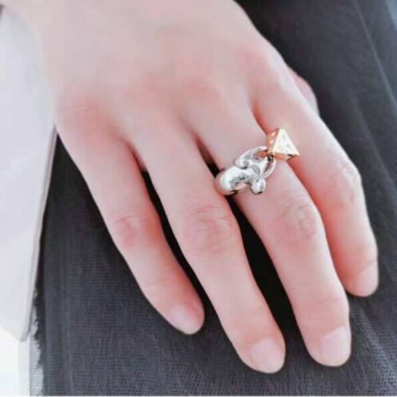 Kate Spade Mouse and Cheese Silver Crystal Ring - Picture 5 of 7